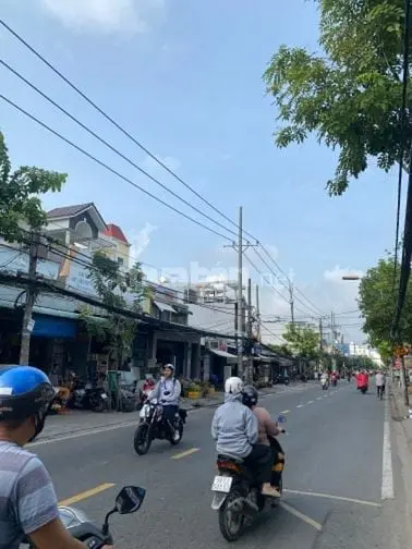 Bán Gấp Nhà Mt Phạm Thế Hiển F7Q8 Dt: 4,3X28M, 2 Lầu St Dẫy Hiện Hữu