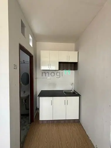 Căn Hộ Cao Cấp Full Nội Thất Ban Công Rộng