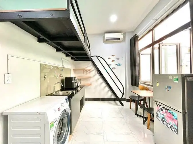 Gác Lửng Tiện Lợi, Ban Công Thoáng, An Ninh Phố Ẩm Thực Phan Xích Long