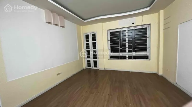 Nhà Riêng Xuân La 40M2, Có 4P Ngủ, 4Wc, Có Đh, Nl, Ưu Tiên Ở Gia Đình, Nhóm, Kd Online