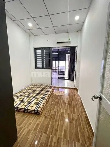 Cho Thuê Nhà Hẻm 4M (Xh) Cao Đạt, P.1, Q.5 Giá 14Tr