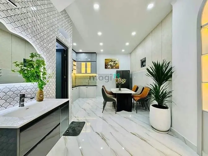 Sở Hữu Nhà Thành Thái, Q10 – 1T2L, 3Pn, Giá 3,45 Tỷ, Thuận Tiện Đi Lại