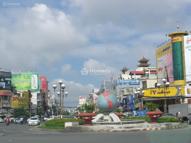 **Toà Nhà Hai Mặt Tiền Cho Thuê Gần Ngã Tư Hoàng Văn Thụ Và Cộng Hòa**