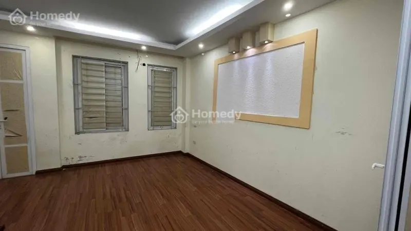 Nhà Riêng Xuân La 40M2, Có 4P Ngủ, 4Wc, Có Đh, Nl, Ưu Tiên Ở Gia Đình, Nhóm, Kd Online