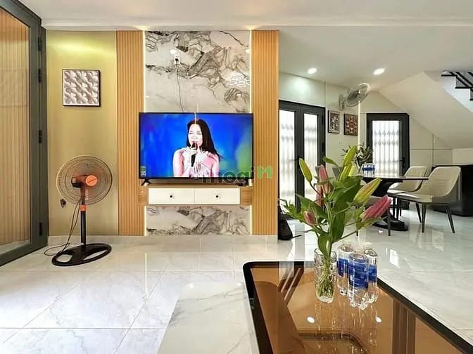 Mặt Tiền ,P15 Phú Nhuận ,Full Nội Thất