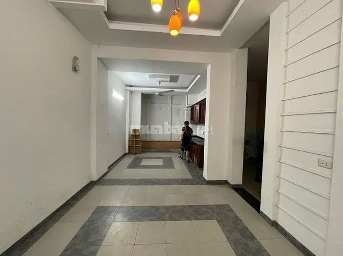 Nhà Riêng Ngõ Phố Lĩnh Nam Tam Trinh Dt55M2X4T Giá 15Tr