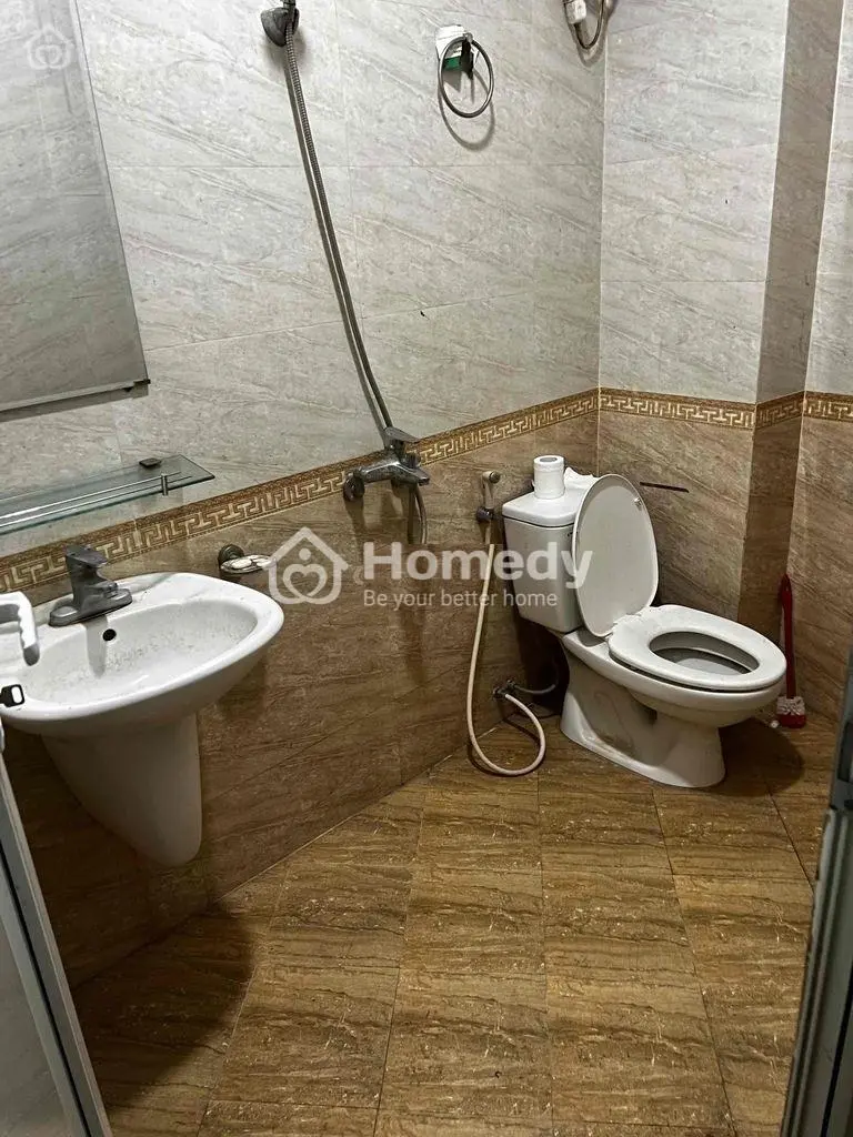 Nhà Riêng Xuân La 40M2, Có 4P Ngủ, 4Wc, Có Đh, Nl, Ưu Tiên Ở Gia Đình, Nhóm, Kd Online