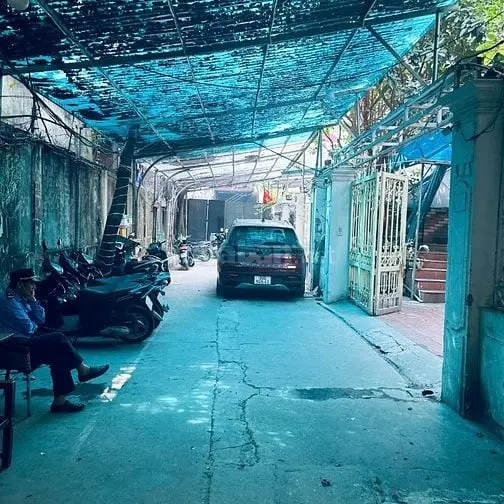 Bán Nhà Kbt 3,5 Tầng Khu Phân Lô Hoàng Cầu Mb: 125M Mt:8,3M.