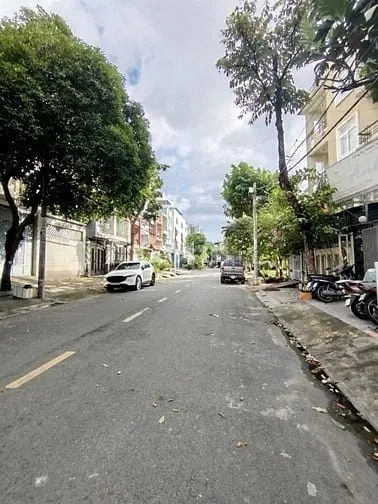 Chỉ 13,5 Tỷ Nhà 5 Tấm Đường Số 13 Q6, Đối Diện Công Viên