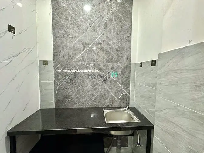 Cho Thuê Phòng Ban Công, Xa Bếp - Điện Biên Phủ Gần Ngoại Thương, Uth