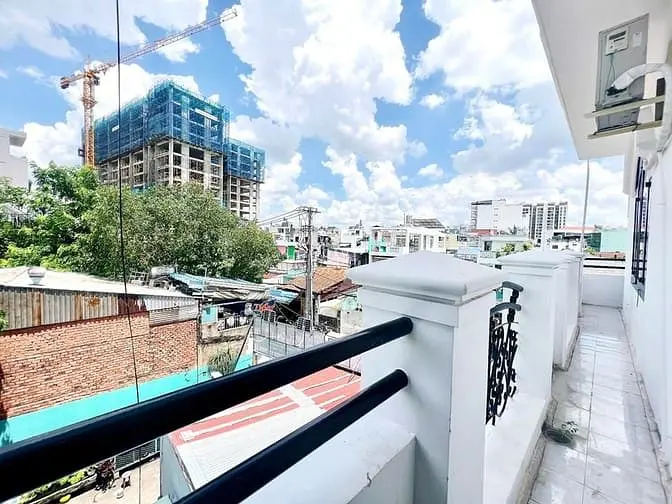 Căn Hộ Cao Cấp 1Pn Có Ban Công Thoáng Mát Cửa Sổ Lớn