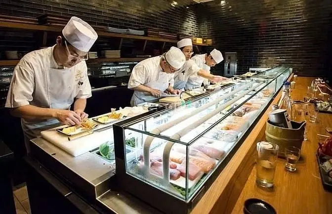 Cho Thuê Góc 2 Mặt Tiền Đường Sư Vạn Hạnh, Phường 12, Quận 10.
