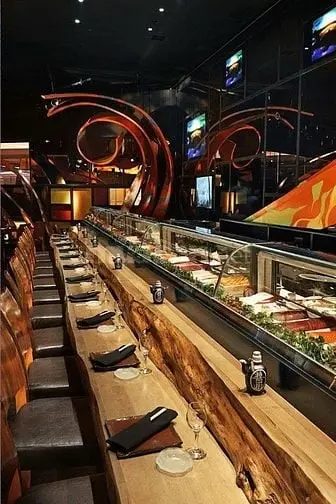 Cho Thuê Góc 2 Mặt Tiền Đường Sư Vạn Hạnh, Phường 12, Quận 10.