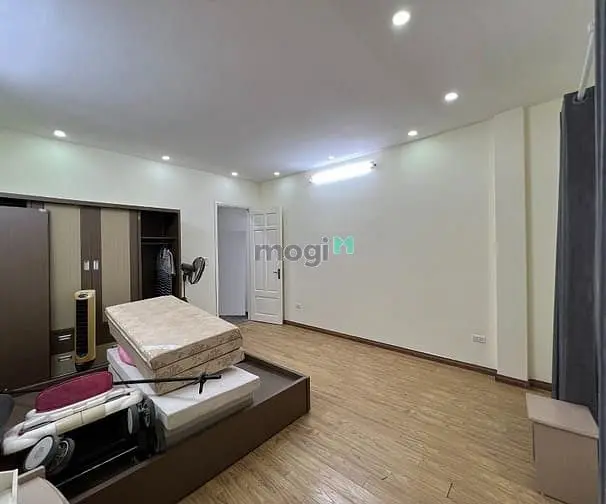Nhà Trung Phụng, Đống Đa Gần Trường Th La Thành. 45M2 X 5T Ngõ Nông 7T