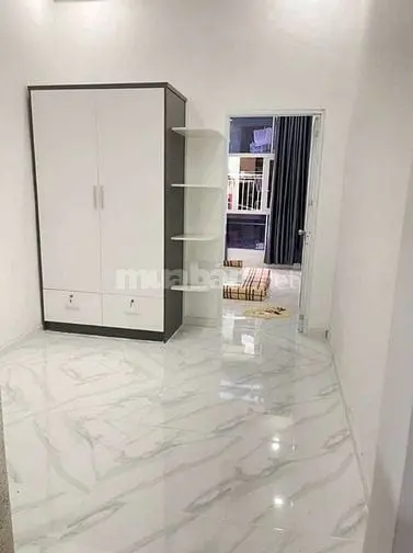 Cho Thuê Nhà Hẻm 4M (Xh) Cao Đạt, P.1, Q.5 Giá 14Tr