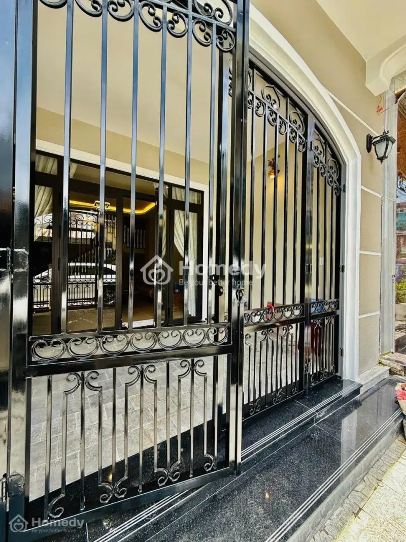 Bán Nhà Phố Đẹp - Full Nội Thất - Trung Tâm Đà Lạt - Giá: 13.5 Tỷ