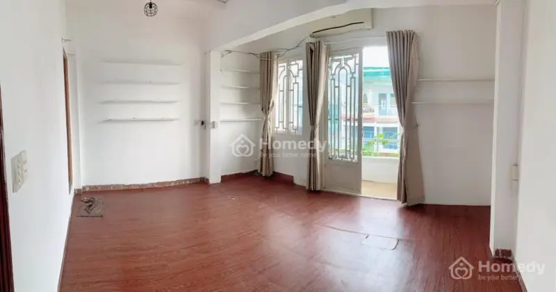 Cho Thuê Mặt Bằng Phòng Lầu 3 Trong Phức Hợp Quận 10