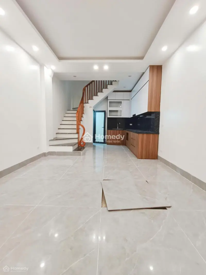 Bán Nhà Đông La-Hoài Đức-30M-5 Tầng-4,3 Tỷ- Ô Tô Đỗ Cổng