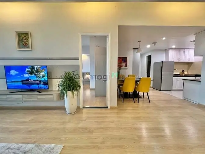 ✨ View Dinh Độc Lập – ✨ 📍 Sailing Tower 51 Nguyễn Thị Minh Khai Q1