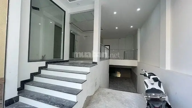 Nhà 38 Rần Khắc Chân, Q1. Dt 8X15M, Hầm, Trệt, 3 Lầu, Thang Máy, 90Tr