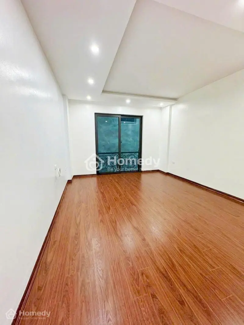 Bán Nhà Đông La-Hoài Đức-30M-5 Tầng-4,3 Tỷ- Ô Tô Đỗ Cổng