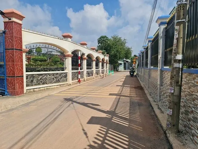 Bán Đất Shr , Thổ Cư , 215M2 , Đường Nhựa Thông 5M , Giá Rẻ
