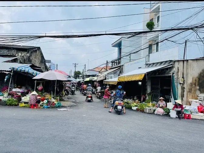 (26) 🔥Ngay Trong Chợ Khu Vực Đông Đúc Toạ Lạc Ở Xã Phước Thạnh 🔥