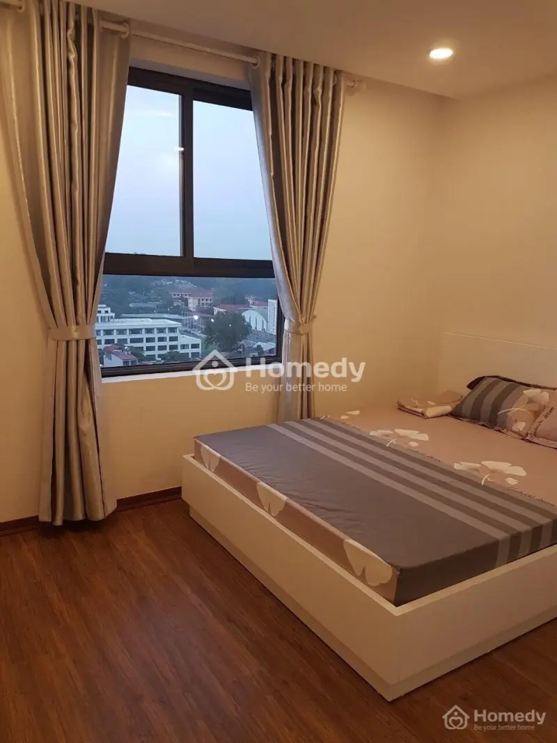 Bán Chung Cư Royal Park 2 Phòng Ngủ Tầng Cao, View Đẹp, Đầy Đủ Nội Thất