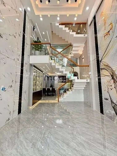 Nhà Đường Thông, Sát Bên Chợ Đông Quang, Dt:4X13M, Lửng, 3Lầu, 4Pn 6Vs