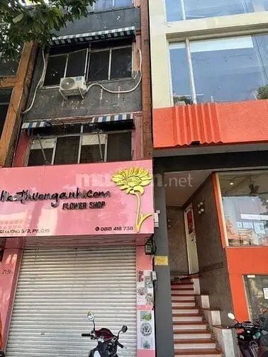 Cho Thuê Nhà Mặt Tiền 213B Đường 3 Tháng 2, Quận 10, Nhà Đẹp