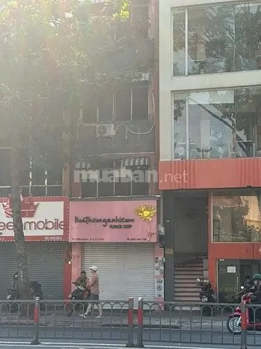 Cho Thuê Nhà Mặt Tiền 213B Đường 3 Tháng 2, Quận 10, Nhà Đẹp