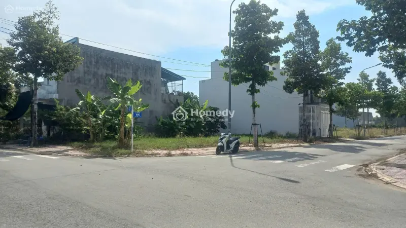 Bán Lô Góc 2 Mặt Tiền Ngay Trung Tâm Hc Bến Cát
