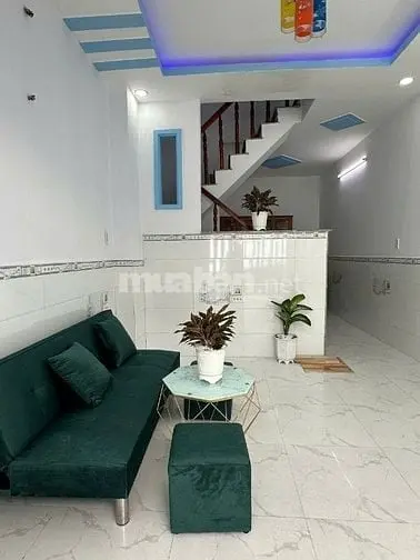 Nhà 1Trệt 1Lầu Cách Ngã 3 Mỹ Hạnh 100M, Gần Kcn Hoàng Gia, Giá Hơn 4