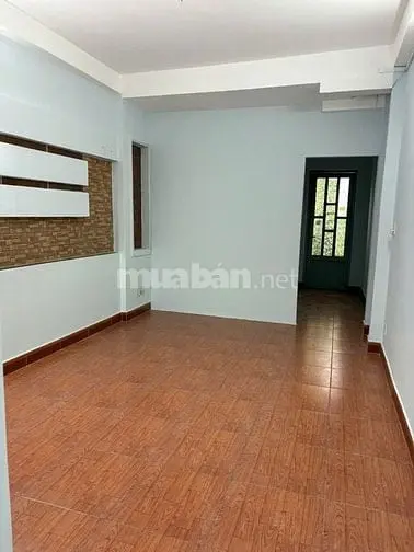 2Phòng Trọ Mặt Tiền Lũy Bán Bích, Hơn30M2, Trên Lầu Có Cửa Sổ,Ban Công