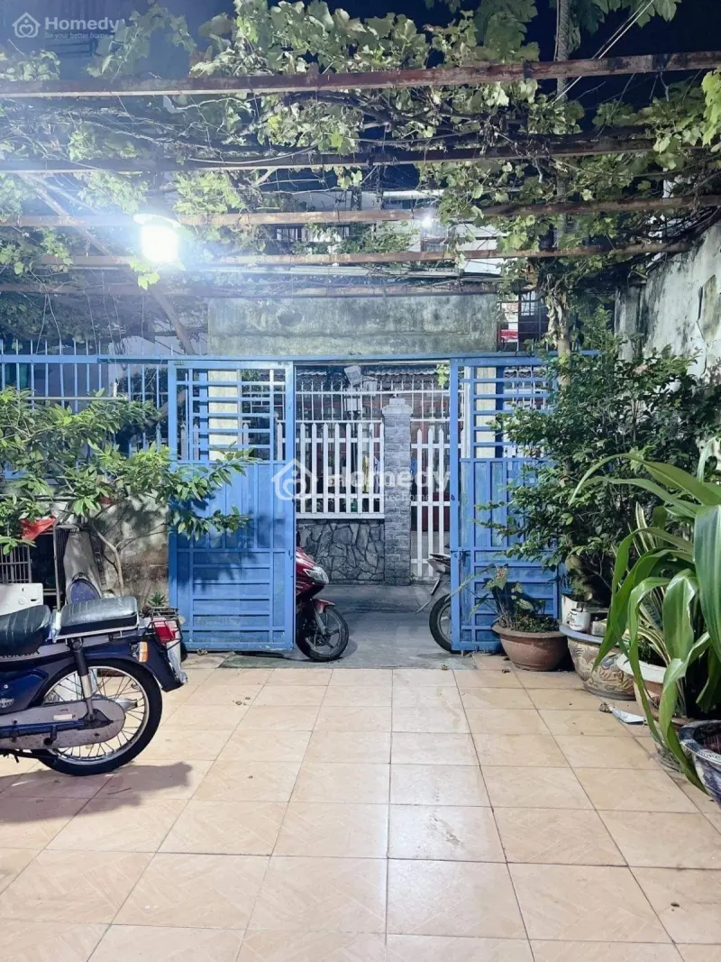 Cho Thuê Nhà 500/24 Đoàn Văn Bơ, P14, Q.4: 133M2 5,05M X 25M (Nở Hậu)