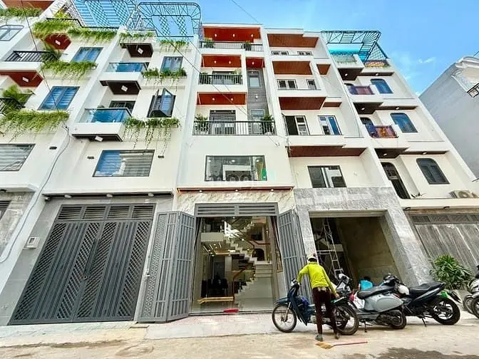 Nhà Đường Thông, Sát Bên Chợ Đông Quang, Dt:4X13M, Lửng, 3Lầu, 4Pn 6Vs