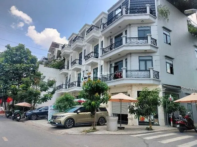 Bán Nhà Mặt Phố Liền Kề Khu Tên Lửa, Đầy Đủ Tiện Nghi, Giá Bán Cập Nhậ