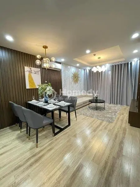 Chính Chủ - Bán Chung Cư T1 Lạc Long Quân - View Hồ Tây. Nội Thất Đầy Đủ. Giá Rẻ