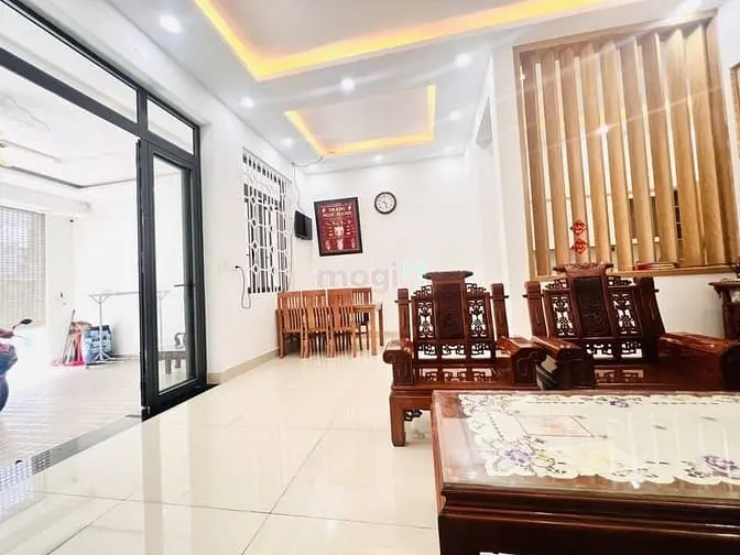 Bán Nhà Mặt Tiền - 3 Tầng - Đường Số 4 - Linh Xuân - Thủ Đức.
