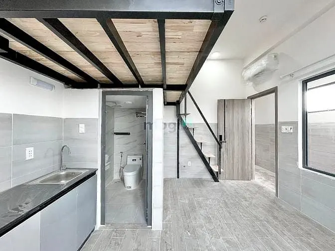 Căn Hộ Duplex Ban Công _ Cạnh Xa Lộ Hà Nội