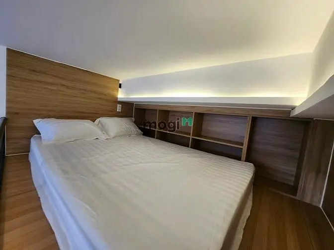 Duplex Ban Công Tone Màu Nâu Gỗ - Quận 7