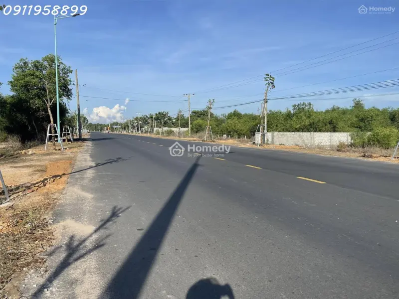 Bán 23.5M X 63M (1491M2) Đất Thổ Cư Hùng Vương, Lagi Giá Rẻ View Biển