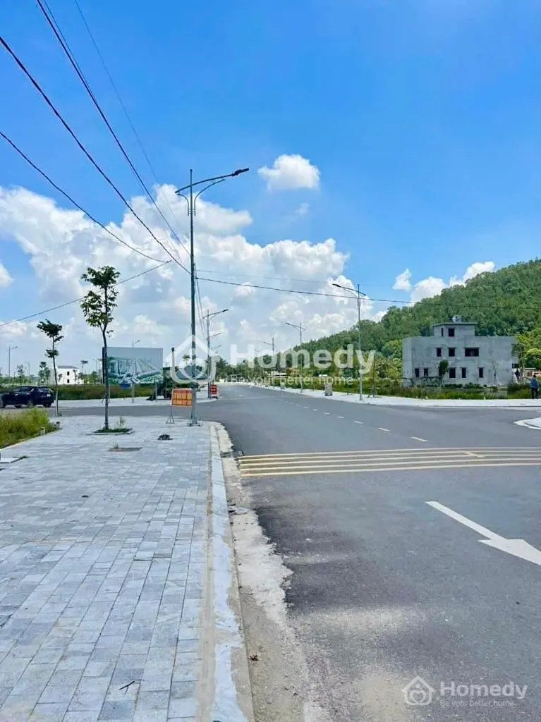 Lô Góc Đường Thống Nhất Đối Diện 2 Toà Chung Cư - Mb520 Đồng Nhưng Kinh Doanh Cực Tốt Giá 2,X Tỷ