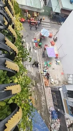 Nhà Sang Hiện Đại Góc 2 Mặt Tiền 5 Tầng Có Thang Máy Ngay Chợ Ở & Kd