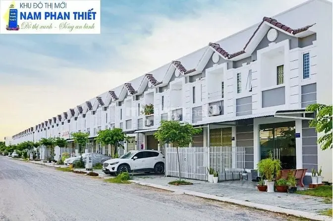 Sở Hữu Nhà Phố Tại Biển Phan Thiết - Chỉ 200K/Ngày - Sổ Hồng Riêng