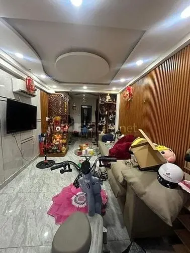 Nhà Hoàn Công Đường Hoàng Diệu, Phú Nhuận. Gần Thcs Ngô Tất Tố