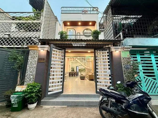 Nhà Ngay Ngã 4 Ga & Chợ Cầu Đồng, Dt:4X15M, 1Lầu, 3Pn, Sân Phơi, S/Tru