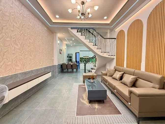 Nhà Ngay Ngã 4 Ga & Chợ Cầu Đồng, Dt:4X15M, 1Lầu, 3Pn, Sân Phơi, S/Tru