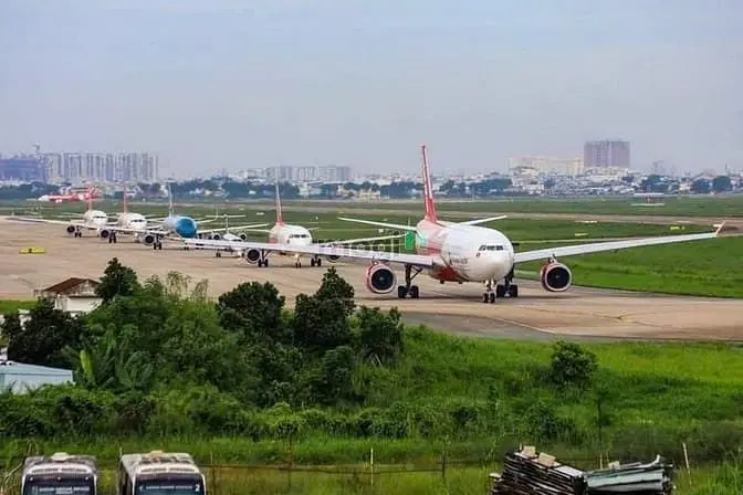 Cc Gửi Bán Mtkd Nguyễn Văn Công 84M2 3 Lầu Kd Sầm Uất Sát Tsn 13.8 Tỷ