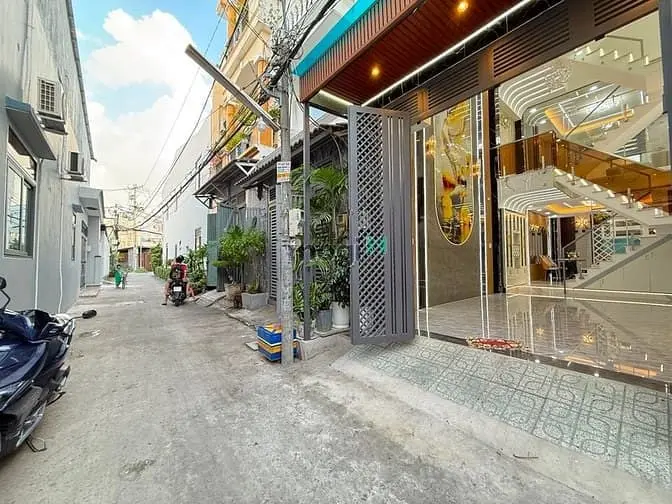 Nhà Sẹ Ngắn Lâm Thị Hố, Dt:4X14M , Lửng, 3Lầu, 4Pn, Gara Ôtô, S/Thuong